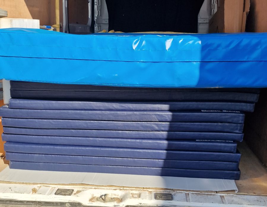 Crash mats
